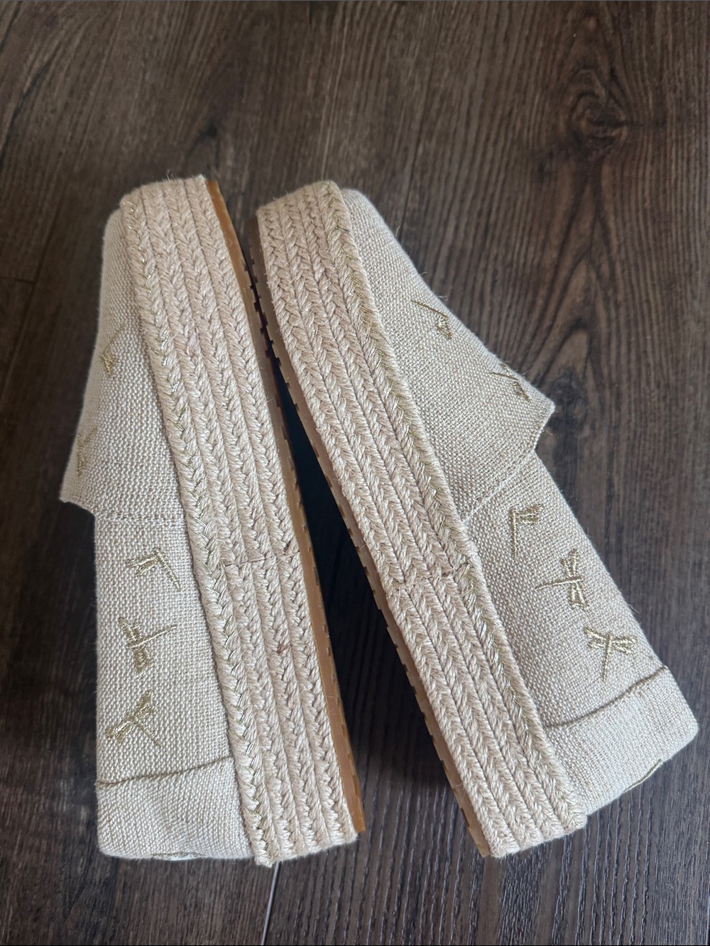 TOMS Beige/Cream Embroidered Gold Dragonflies Espadrille Platform Slip-On 8 - Picture 8 of 11